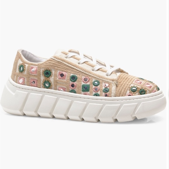 NEW FREE PEOPLE Catch Me If You Can Crochet Platform Sneaker Sz 39 - Picture 1 of 6